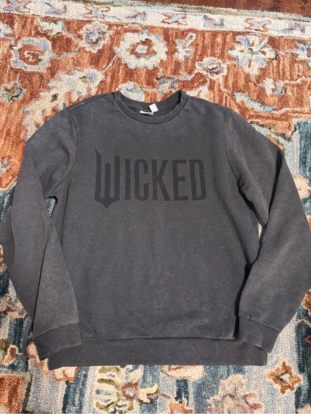 🩷💚Wicked 💚🩷Graphic Pullover Sweatshirt - Charcoal Gray Wash - Picture 2 of 5